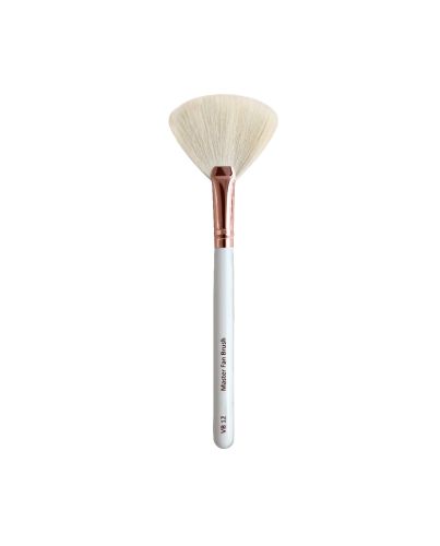 Der Masterbrush von Vanessabeauty mit Ziegenhaare ermöglicht schönes Verblenden von Lidschatten.
