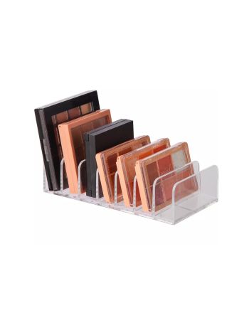 Das Beauty Aufbewahrungselement ist die perfekte Ergänzung für die Schminkecke. Hier finden kleinere bis mittlere Paletten schön Platz und man behält auch jederzeit den Überblick über die Make-Up Sammlung, dank dem transparenten Acryl.