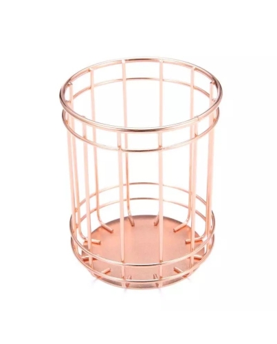 Praktischer Pinsel Organizer in wunderschönem Roségold Design aus unserer #rosegoldcollection!
